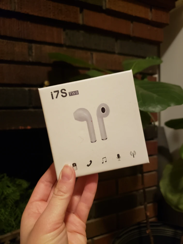 Wireless Bluetooth Earbuds #freecycle thumbnail