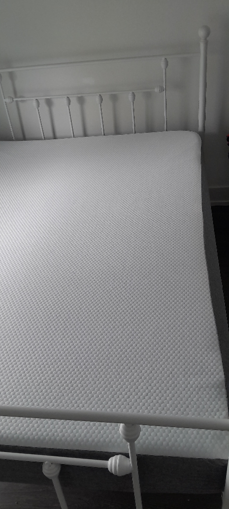 Metal frame bed and mattress - photo 3