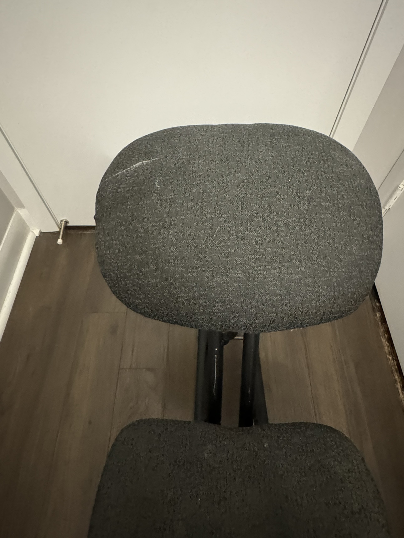 Ergonomic kneeling chair image indicator(3)