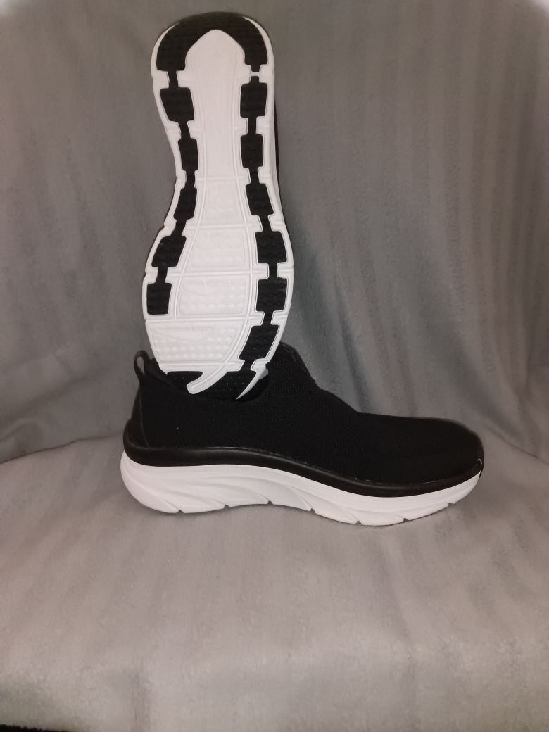 NEVER WORN- Skechers SLIP-ON D'lux Walker Stretch Fit 9 1/2