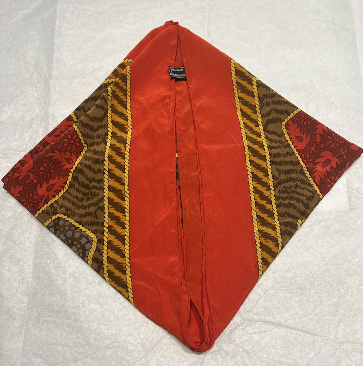 Givenchy 100% silk scarf image indicator(4)