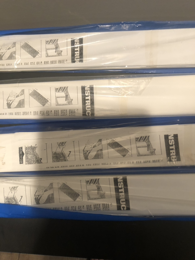 Curtain Rods Set of 4 Exact Same thumbnail