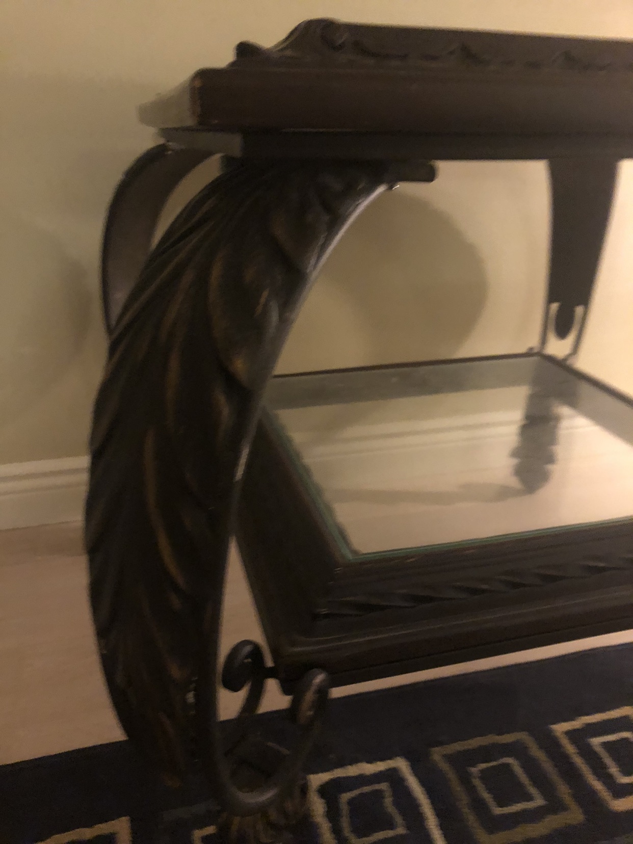 Table (coffee,Center, end, entrance)table. - photo 2