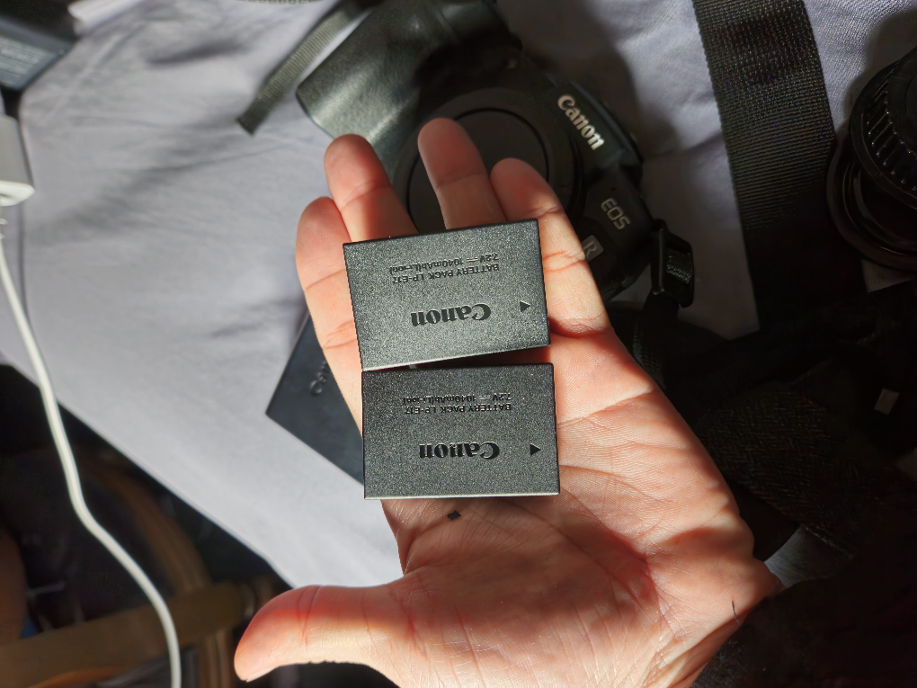 Canon eos RP body. - photo 5