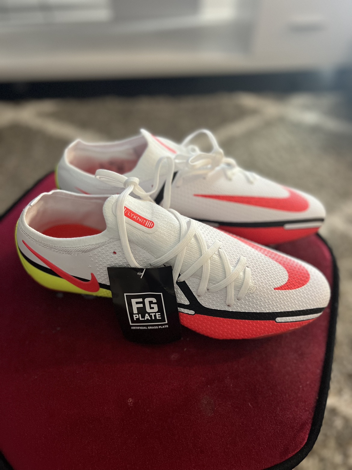 Soccer cleats US 9.5