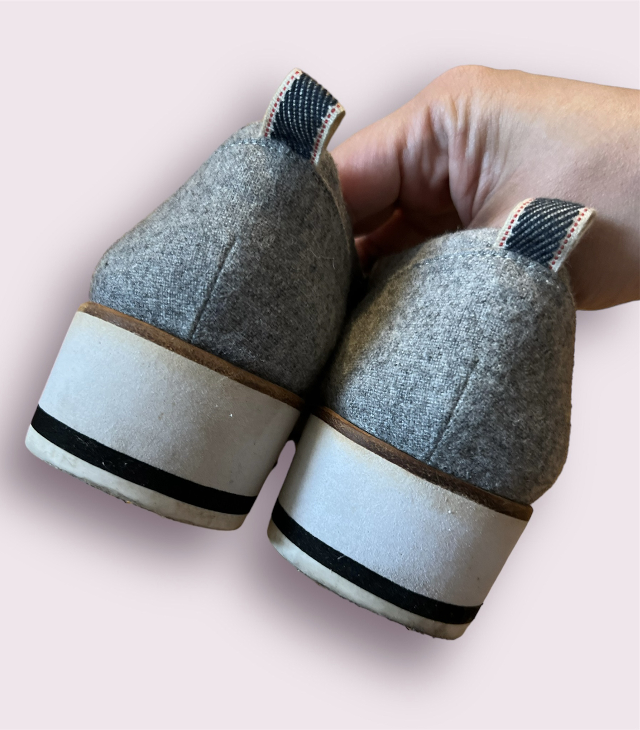 Ellen Degeneres Shoes size 7.5 image indicator(5)