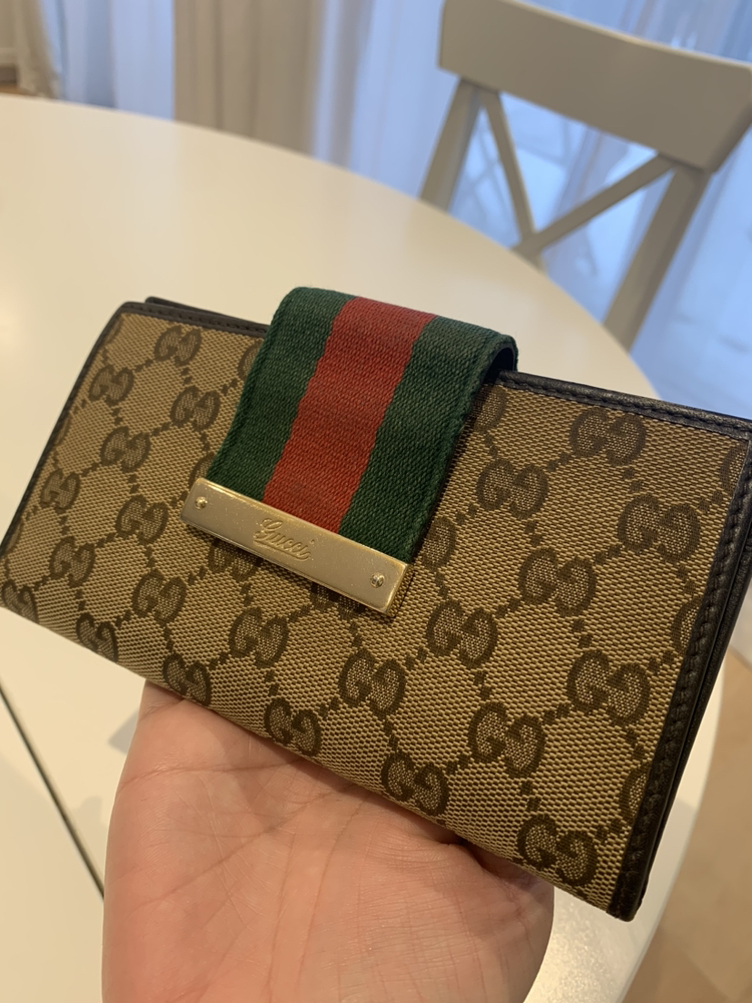 ☘️ Preloved Authentic GUCCI Web Continental Wallet ☘️ thumbnail