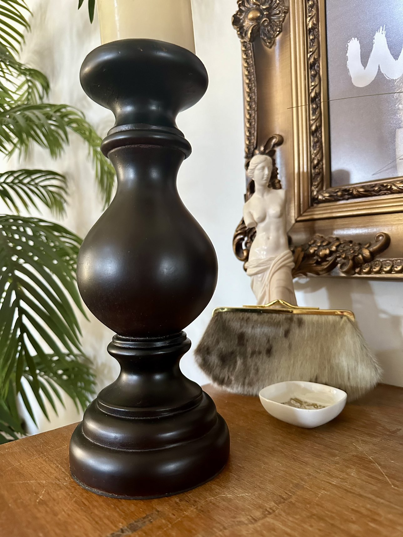 Set of 2 Candleholders with Battery Operated Flicker Candles thumbnail