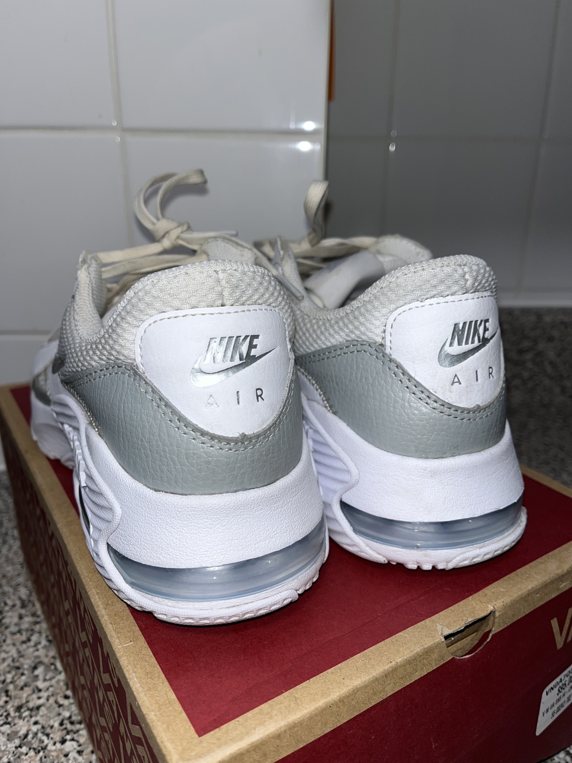 Nike White Airmax image indicator(2)