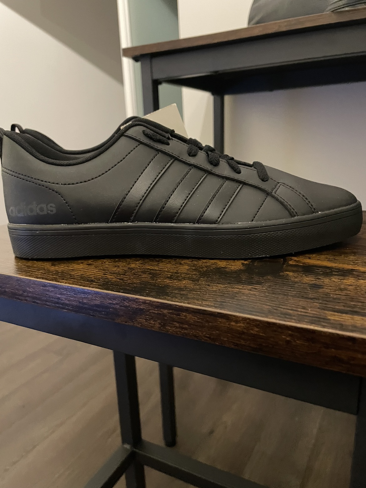 Women’s Adidas Trainers- Size 9.5 US