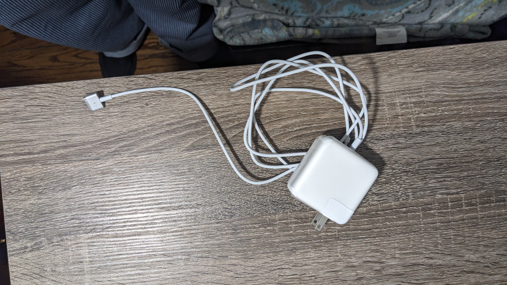 MacBook charger - photo 4