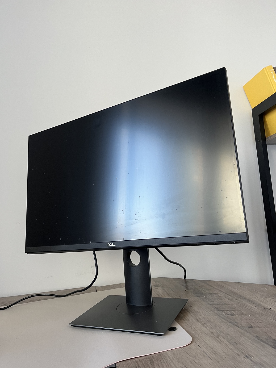 DELL Computer Monitor