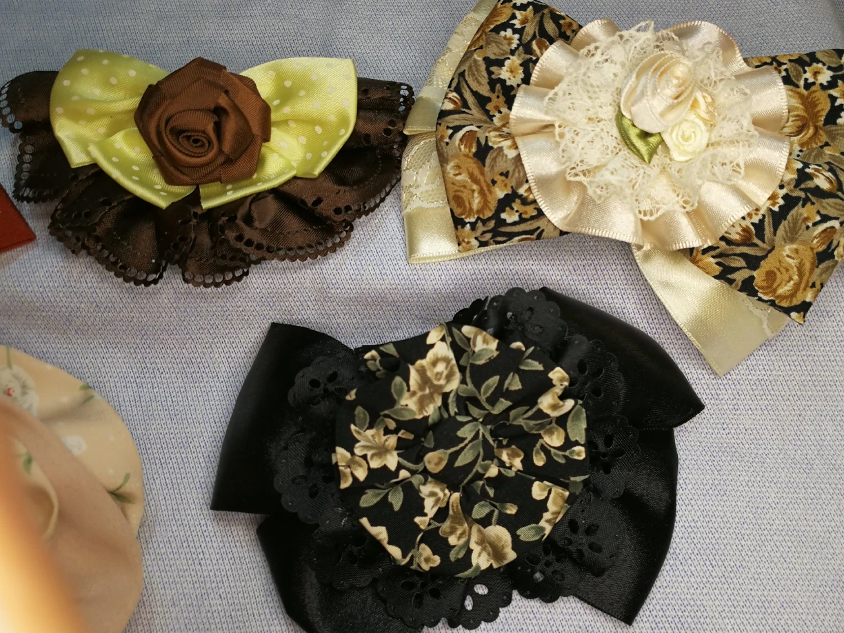 Hair clips ($1 each or $3 for all) image indicator(3)