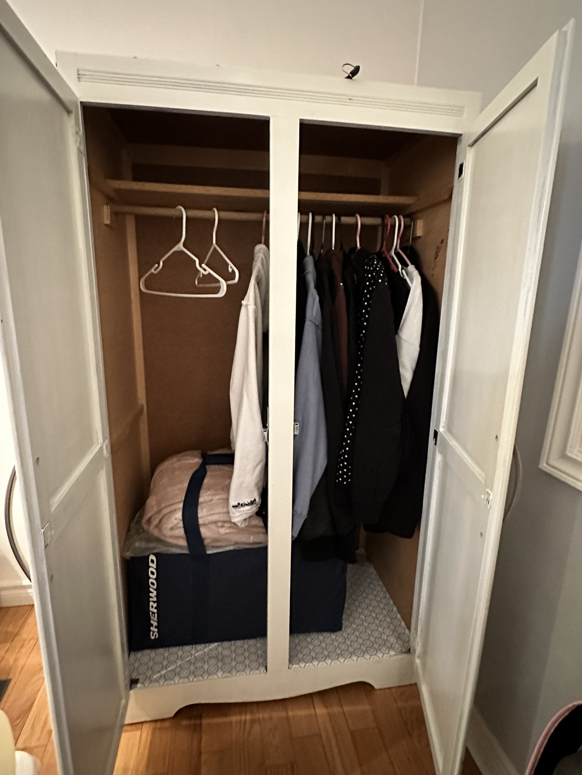 Wardrobe - photo 4