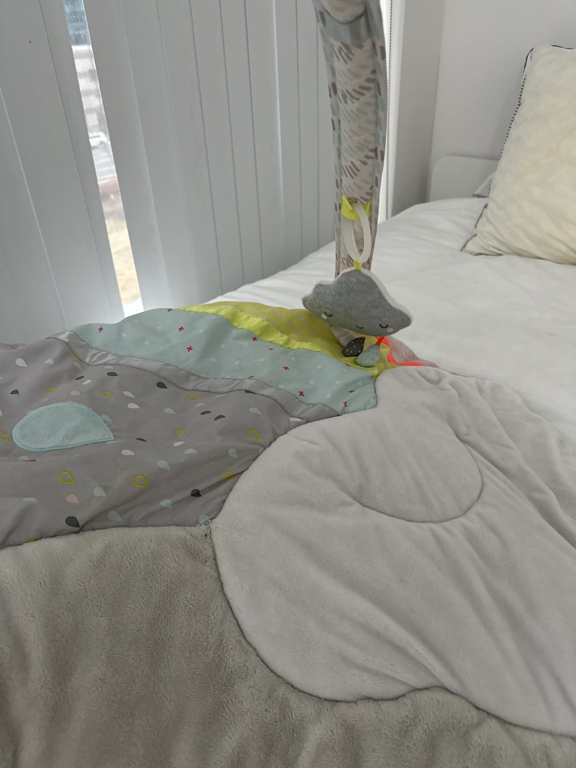 Skip Hop Activity Gym image indicator(4)