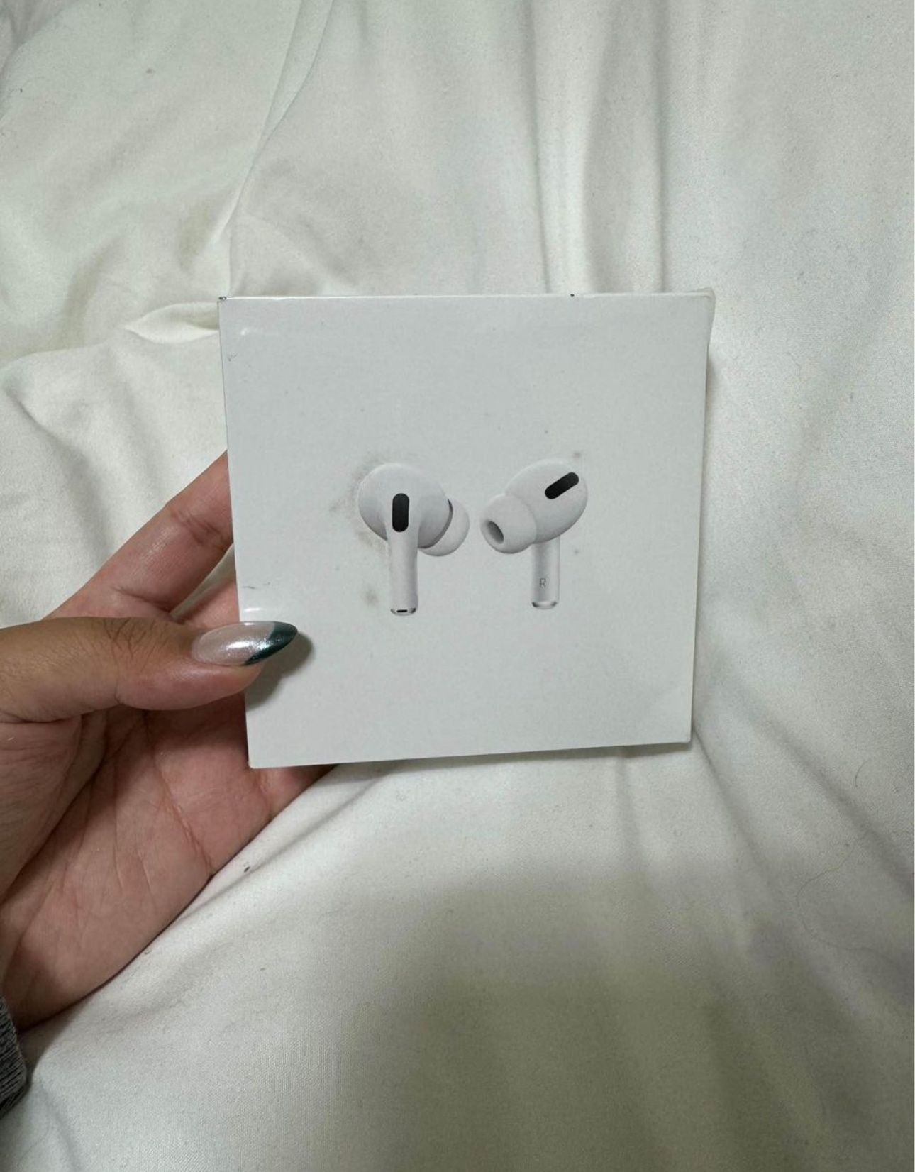 Apple AirPods Pro - photo 2