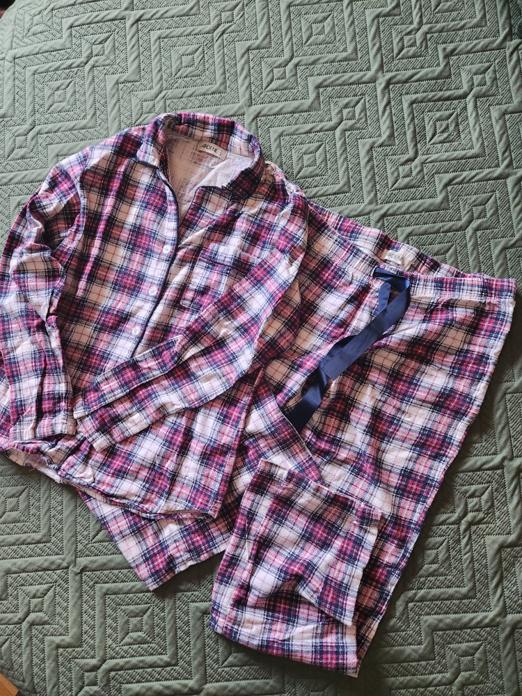 Ardene Pijama Set size Small #freecycle thumbnail