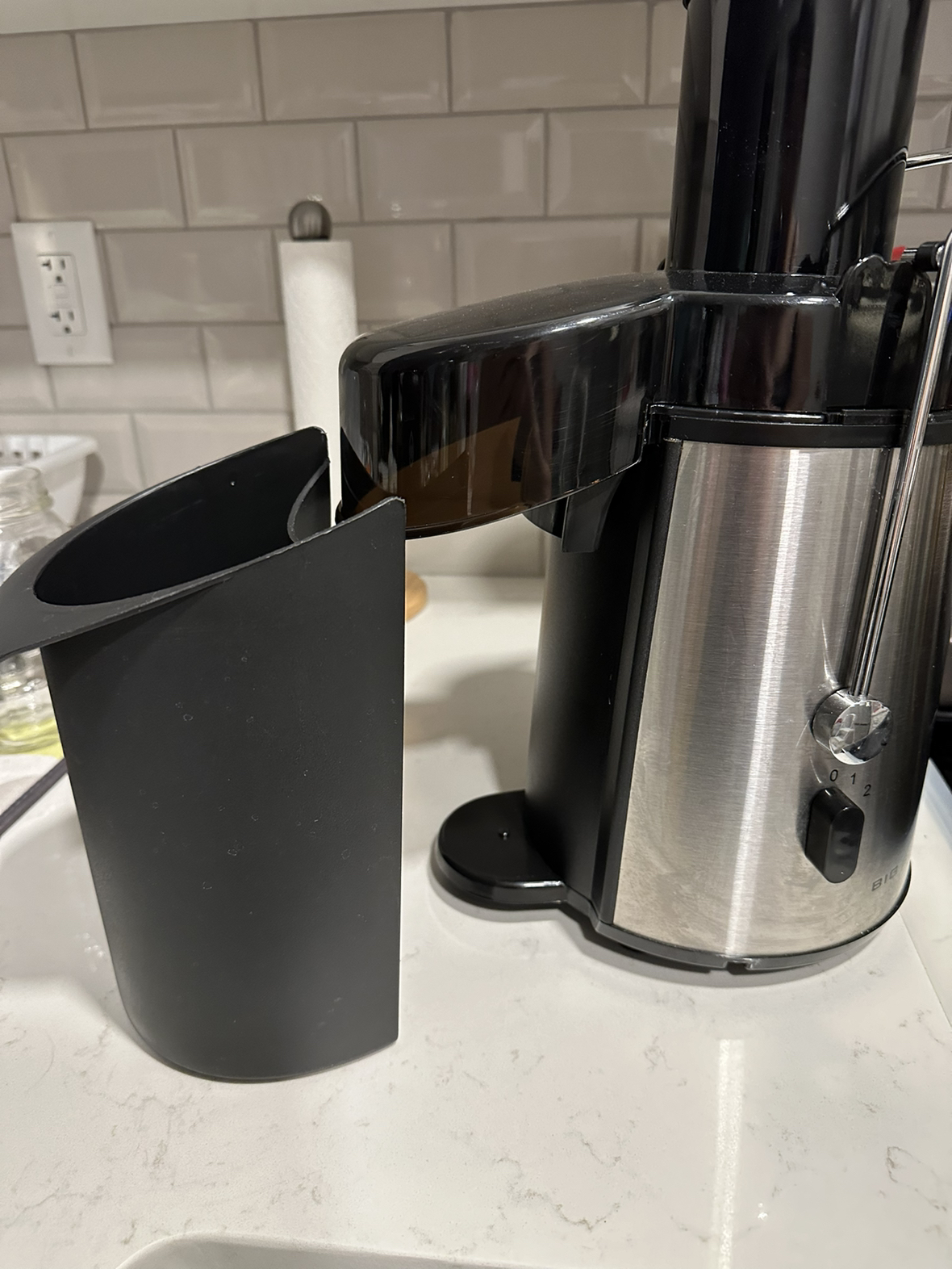 Cold press juicer - photo 2