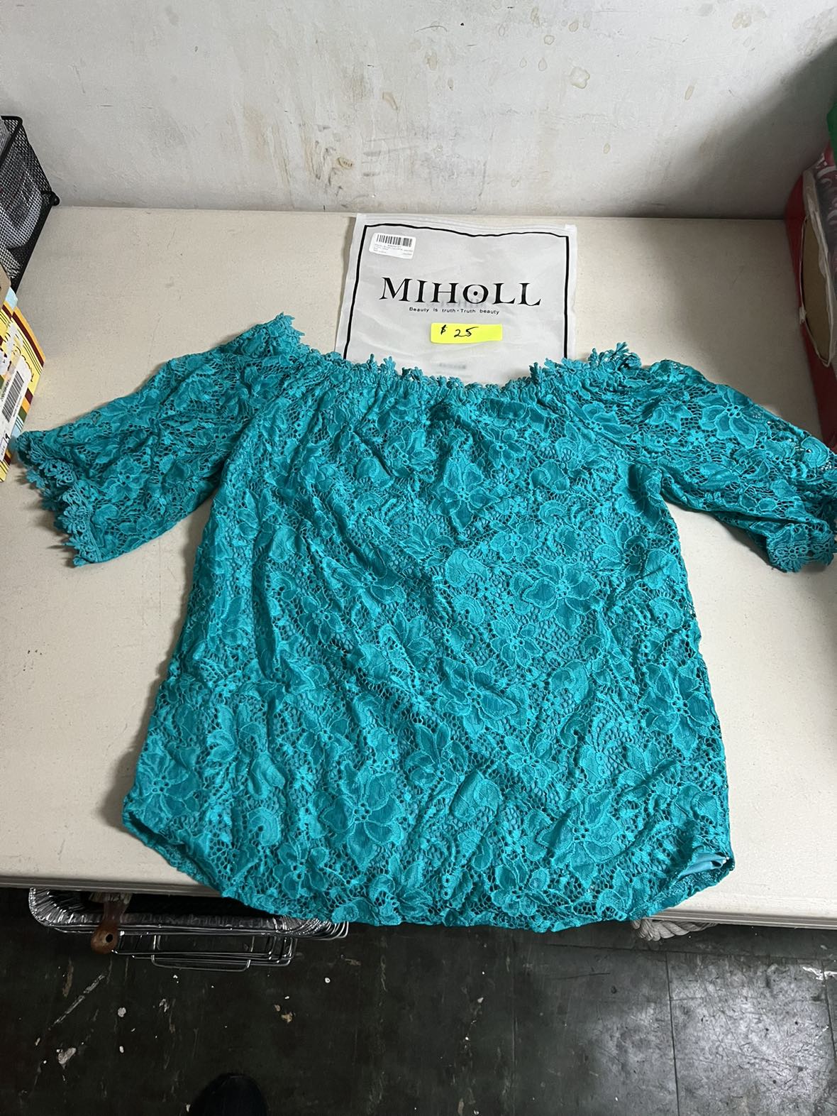 Women’s Teal lace blouse 🥕 thumbnail