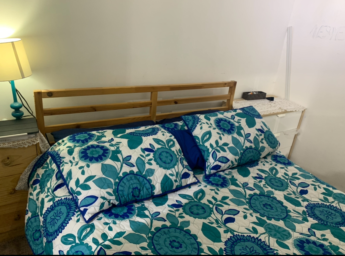 Queen bed