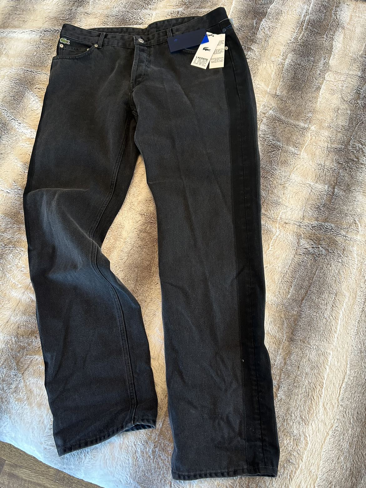 Lacoste men’s jeans image indicator(2)