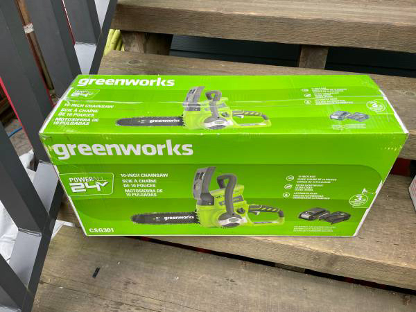 Greenworks 24V 10" Cordless Chainsaw Kit thumbnail