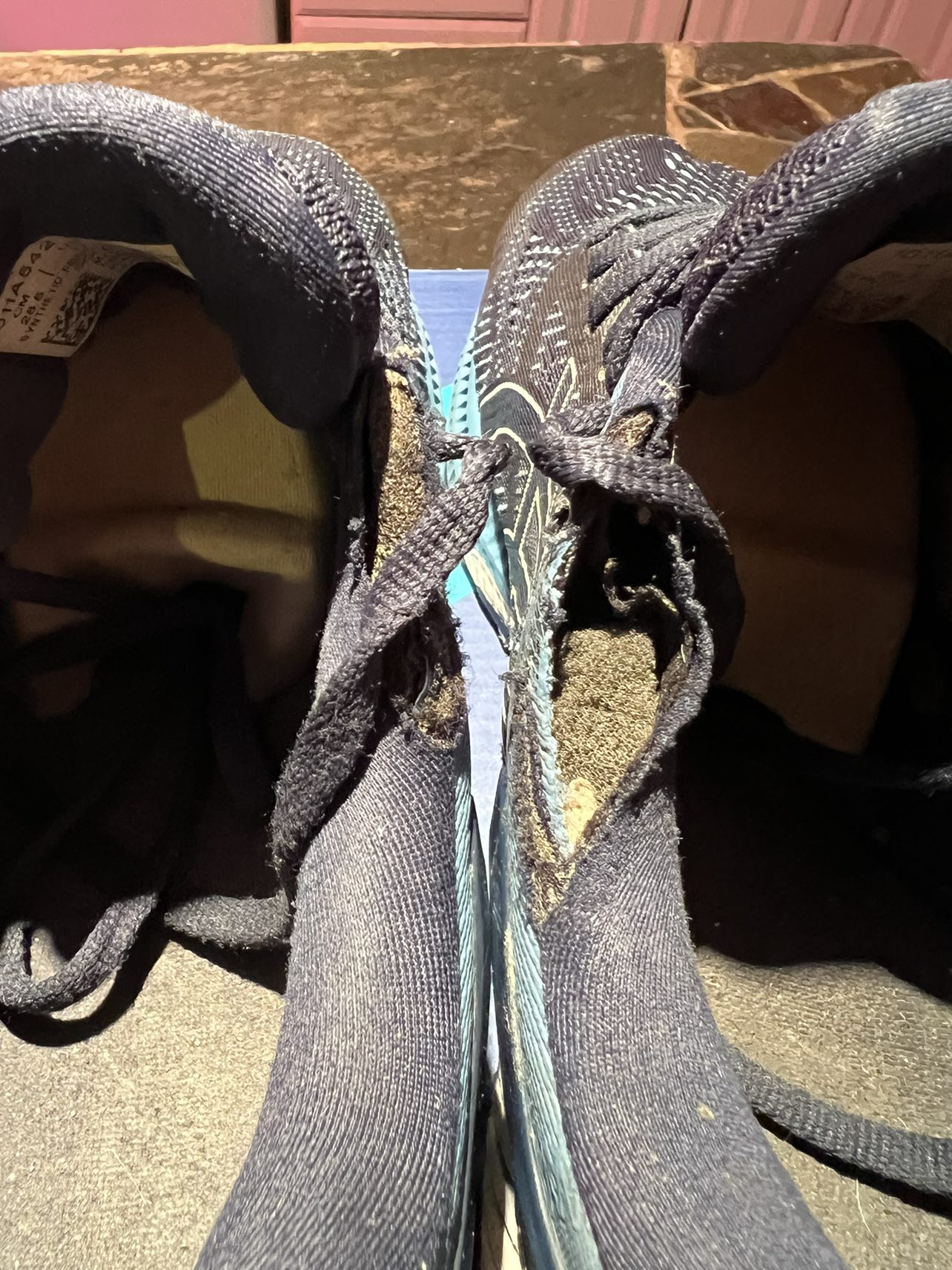 ASICS Gel-Kayano 26 Midnight Grey Floss (Men’s 11 2E)(EUC) image indicator(5)