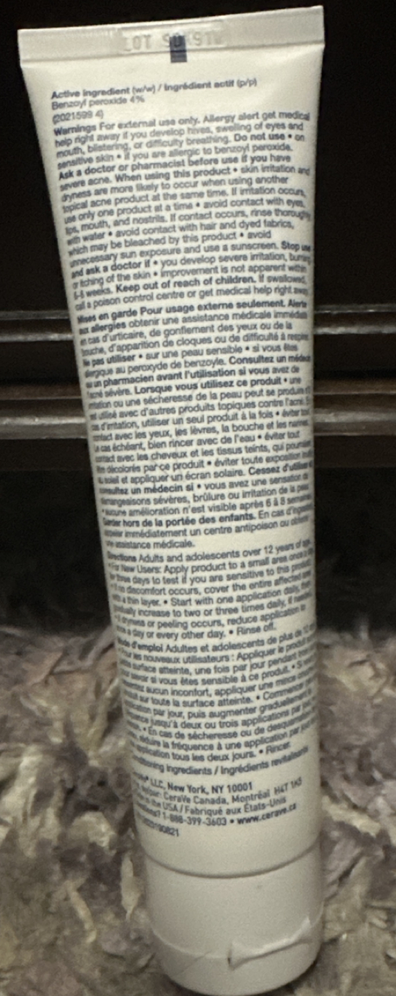 CeraVe Acne Foaming Cleanser image indicator(2)