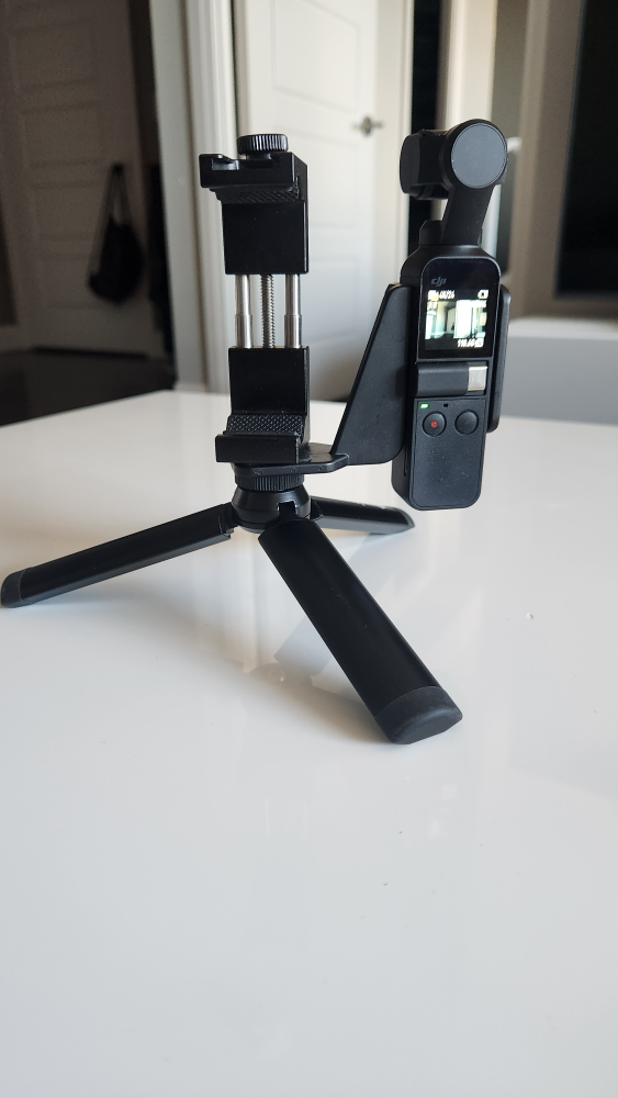 DJI Osmo Pocket (Gen 1) with accessories image indicator(4)
