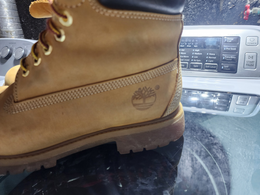 Timberland Boots - Men's Size 9 - Tan - photo 4