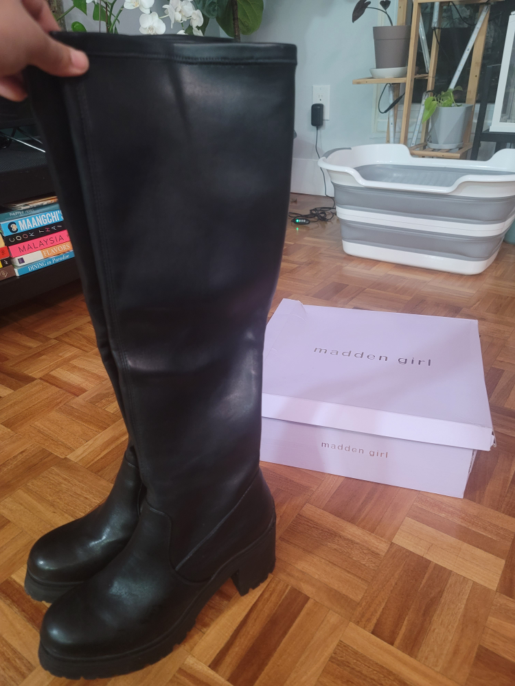 Madden Girl Coretta Knee High boots size 8.5