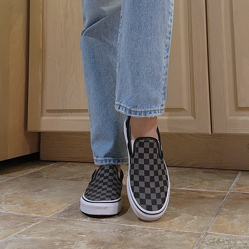 Van's Unisex Checkered Slip-Ons image indicator(2)