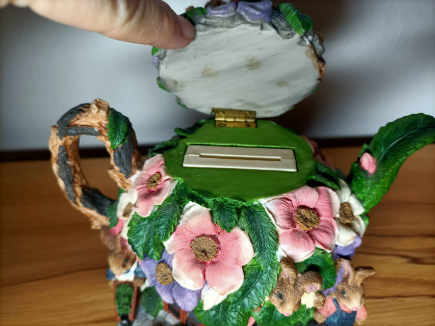 MOVING SALE! Vintage cottagecore sweet piggy bank - photo 3