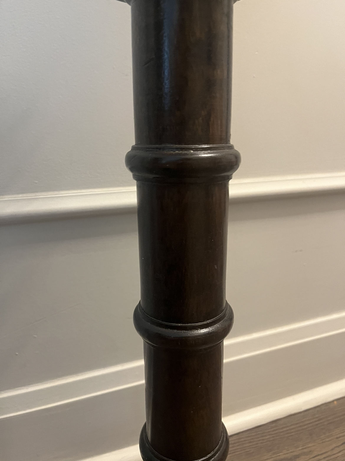 Eclectic wooden stand for plants, candles and more image indicator(4)