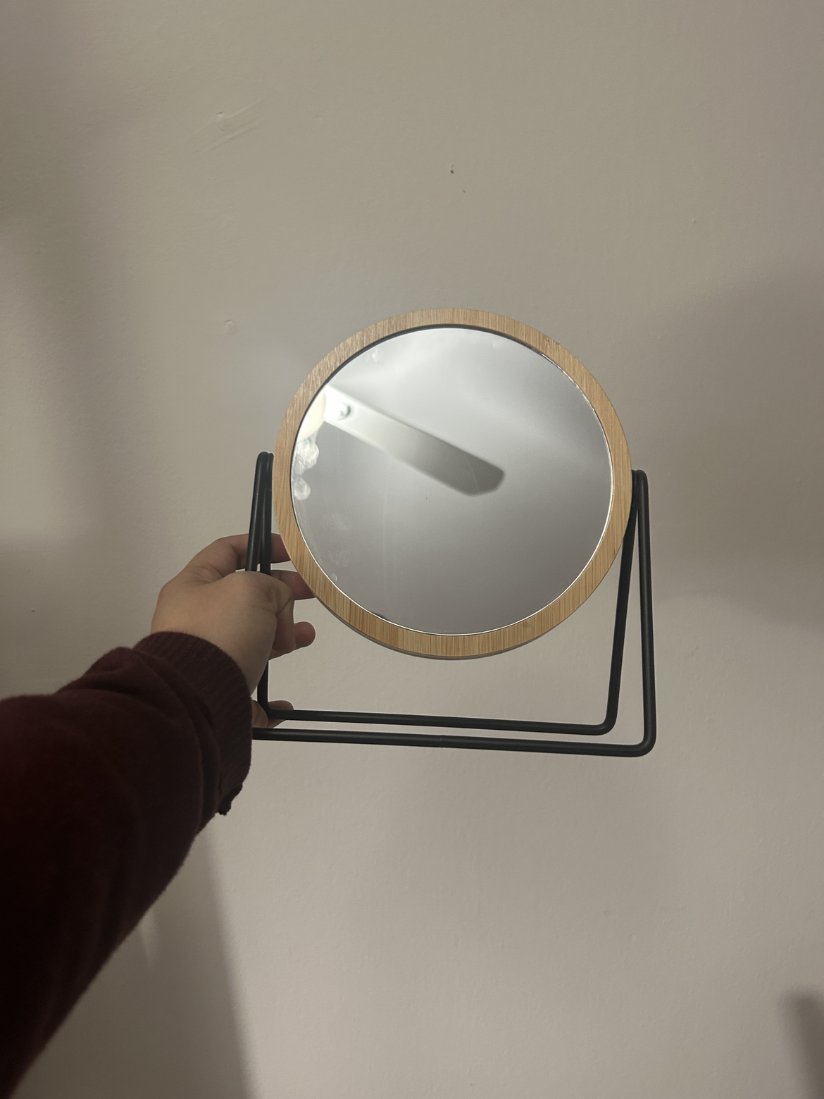 Amazon basic face mirror - wood/black image indicator(2)
