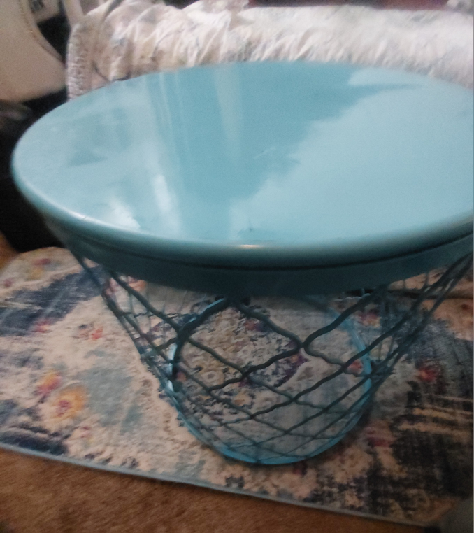 Metal Morrocan styled table thumbnail