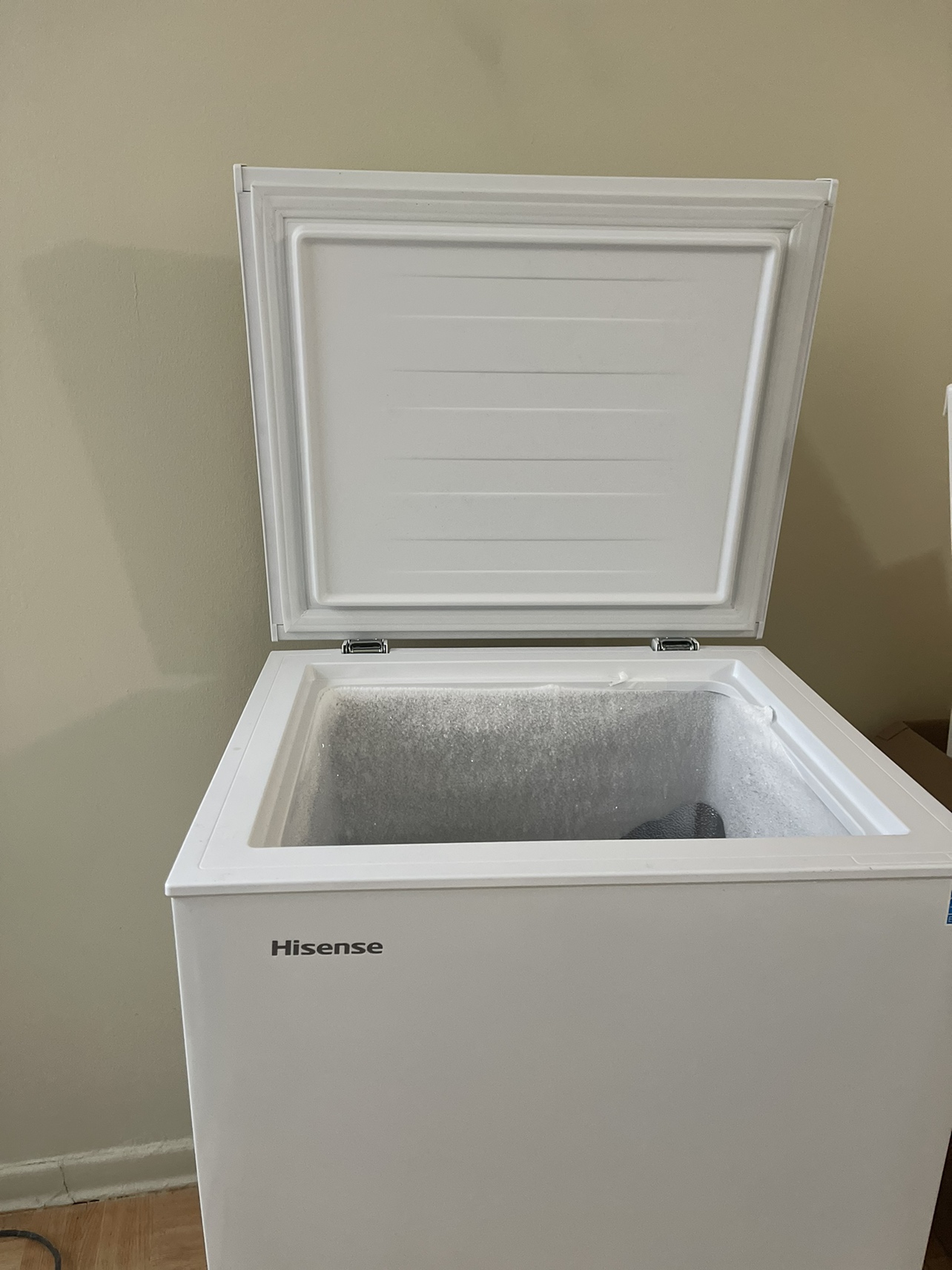 Hisense Freezer - photo 2