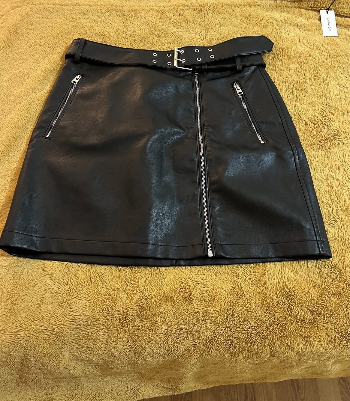 Red Leather jacket image indicator(2)