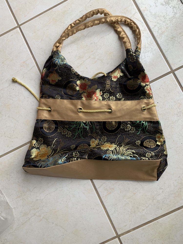 Brand New Chinese floral tapestry design tote bag image indicator(5)