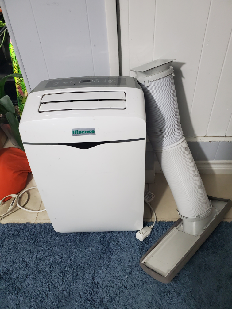 Hisense 3 in 1 Portable Air Conditioner thumbnail