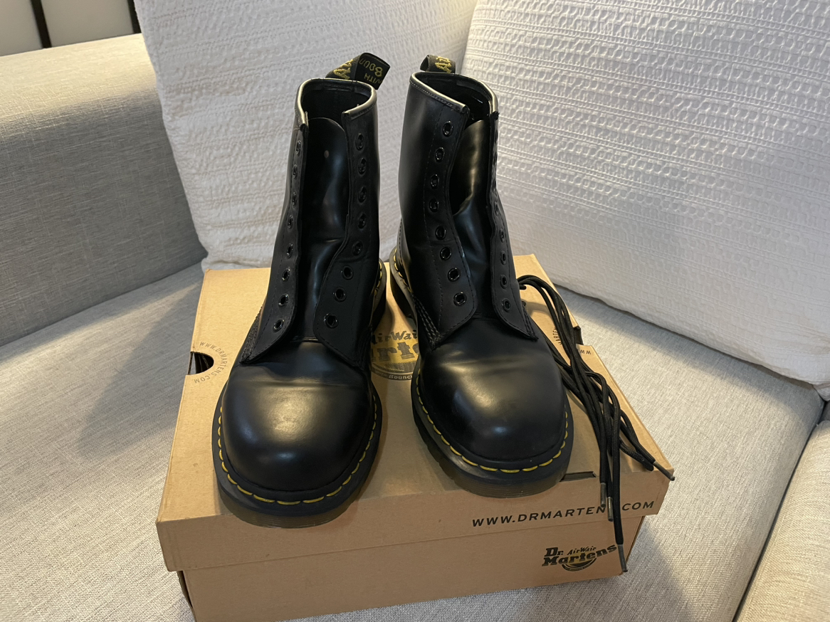 Dr. Martens 1460 SMOOTH LEATHER LACE UP BOOTS image indicator(2)