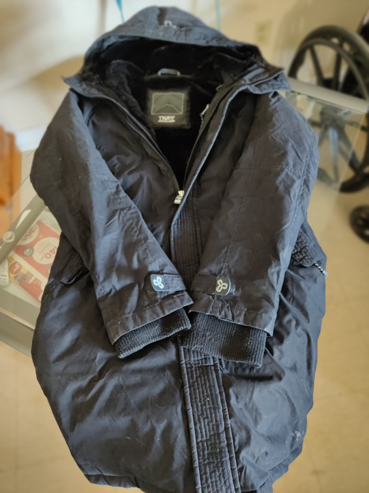 TnA's "Aspen" winter jacket, black, size medium image indicator(3)