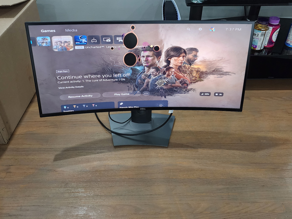 dell Ultrasharp 34-Inch WQHD curved monitor screen damaged