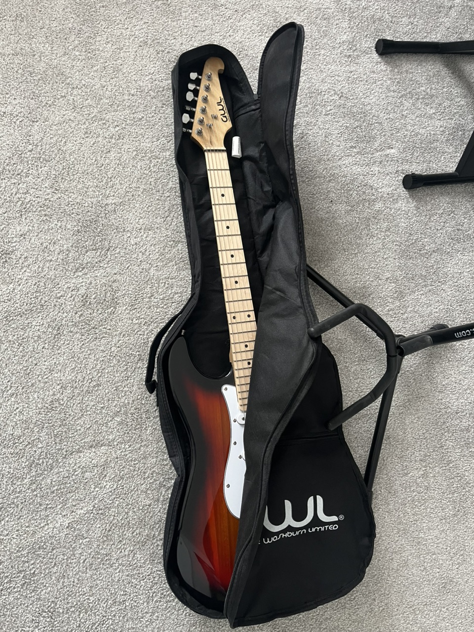 Guitar - electric guitar pack + amplifier - photo 2