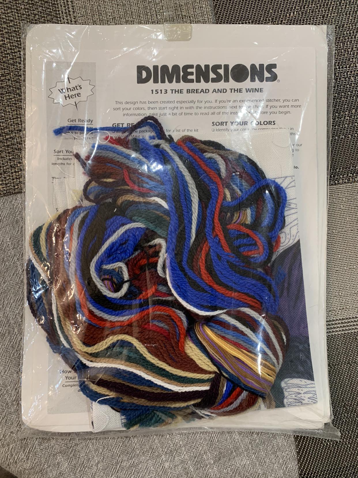 Crewel Embroidery Kit “The Bread and The Wine” image indicator(2)