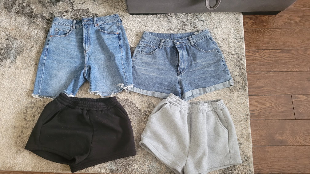 women's denim pants & shorts image indicator(4)