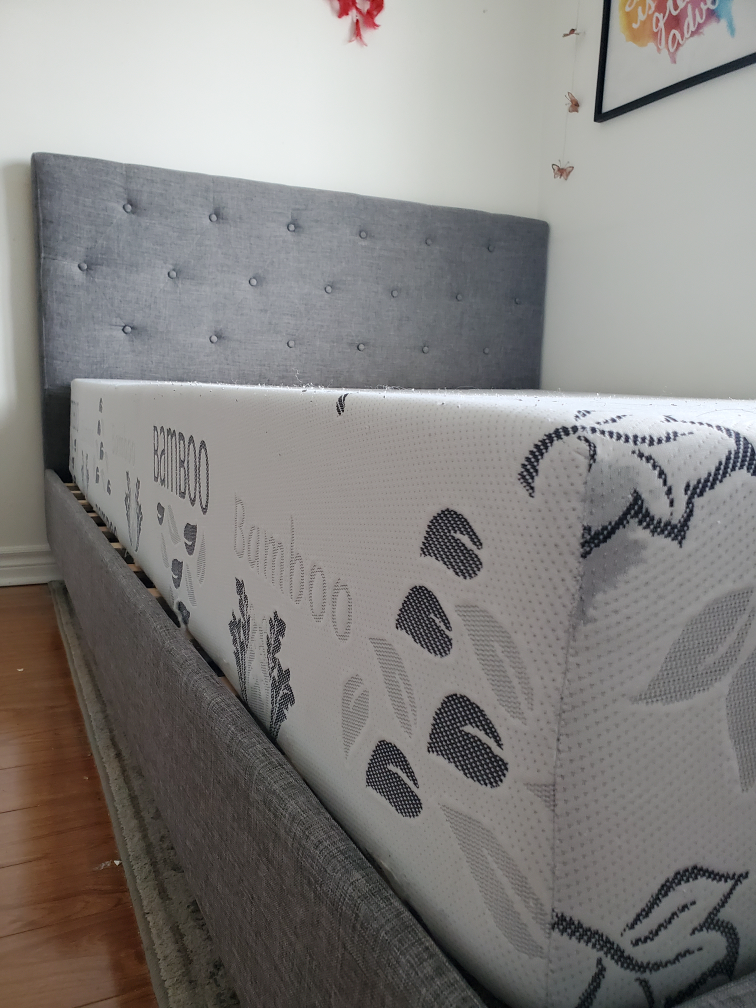 Queen Bed + Bamboo Gel Mattress - photo 5