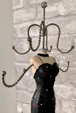 Decorative Floor Mannequin & Table Jewelry Mannequin Set image indicator(8)