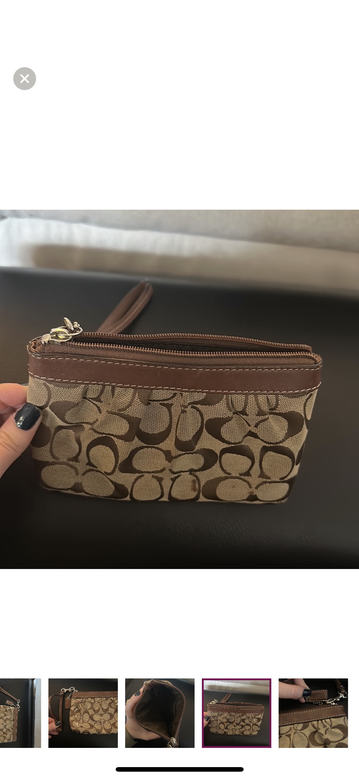 Coach Wristlet image indicator(4)