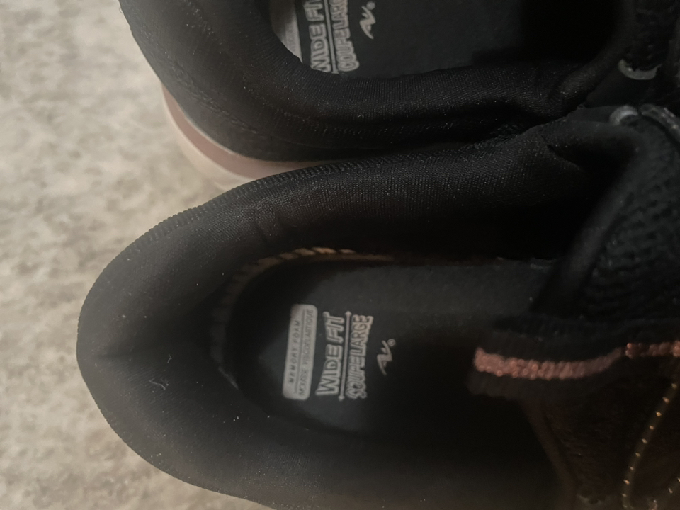 Running shoes - Father light image indicator(5)